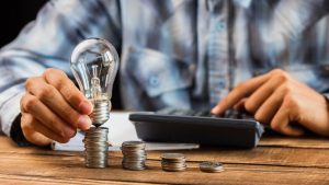 Fin del congelamiento: cuentas de la luz subirán desde abril y aumentarían hasta un 20%