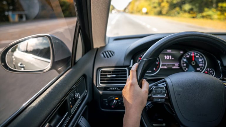 Sernac detecta graves desperfectos en 13 mil vehículos: revisa si tu auto está entre los afectados