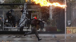 Atentar contra la autoridad, atentar contra la gente