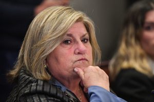 Por oficios filtrados de Hacienda: libertarios apuntan al manejo comunicacional del Gobierno y lo llaman a 