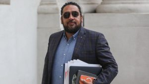 “No tiene eufemismos”: ex ministro de Educación critica anuncio de “descontinuar” programas clave