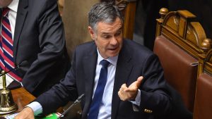 Ossandón se querella y exige cárcel para Matías Toledo tras polémica por bencina