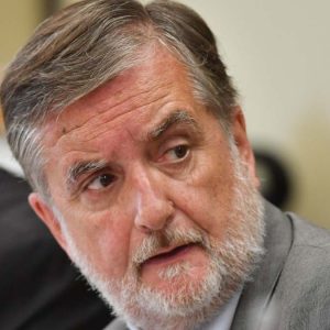 Ministro Undurraga niega vínculo entre críticas a Kast y fallido nombramiento de Renato Münster