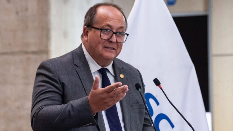 De 2004 a 2026: fiscal nacional Ángel Valencia confirma pago de deuda universitaria tras consultas de la prensa