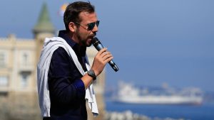 VIDEO - Autos, efectivo y auspiciador en La Red: el vínculo que complica a Kaminski con la automotora del “Rey David”