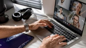 VIDEO - En qué consiste la medida de teletrabajo que propuso la diputada Mora para reducir gastos de traslado