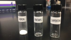 Carfentanilo: el químico para fabricar armas que los traficantes están usando para reemplazar el fentanilo