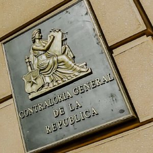 La nueva herramienta de Contraloría que alerta por riesgos de irregularidades en el Estado: $1 billón bajo la lupa