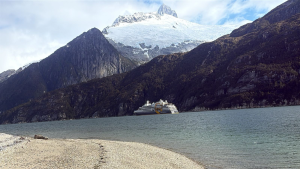 200 turistas extranjeros en zona protegida: la denuncia por desembarcos ilegales en la Patagonia austral