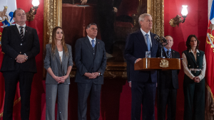 Diseño del gabinete ministerial de Kast cruje a 50 días de haber llegado a La Moneda