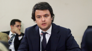 Eduardo Cretton (UDI): “El oficialismo no puede pretender sostener al Gobierno con más de una coalición”