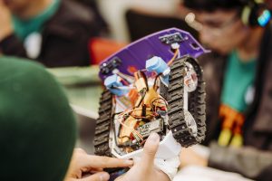 Comienza la Liga Robótica: campeonato escolar que definirá a los representantes de Chile en los principales torneos internacionales