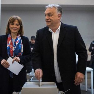 Hungría da un giro histórico: Viktor Orbán cae tras 16 años y la oposición logra mayoría aplastante