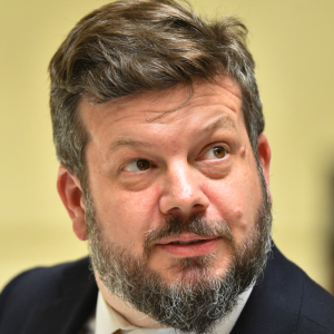 Johannes Kaiser pidió indultar a los carabineros condenados tras el 18-O: argumentó 