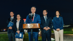 Kast parte a Argentina y advierte sobre Apablaza: 