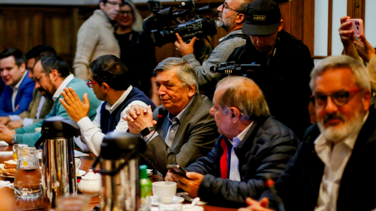 Sin control de comisiones clave y con inferioridad en ambas Cámaras: oposición se prepara para enfrentar divida la gran reforma de Kast