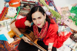 Marta Gómez: “En un mundo tan fuerte necesitamos muchas caricias”