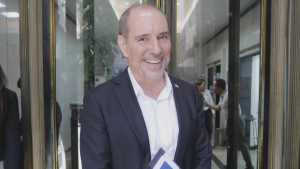 Ministro De Grange y aerolíneas: 