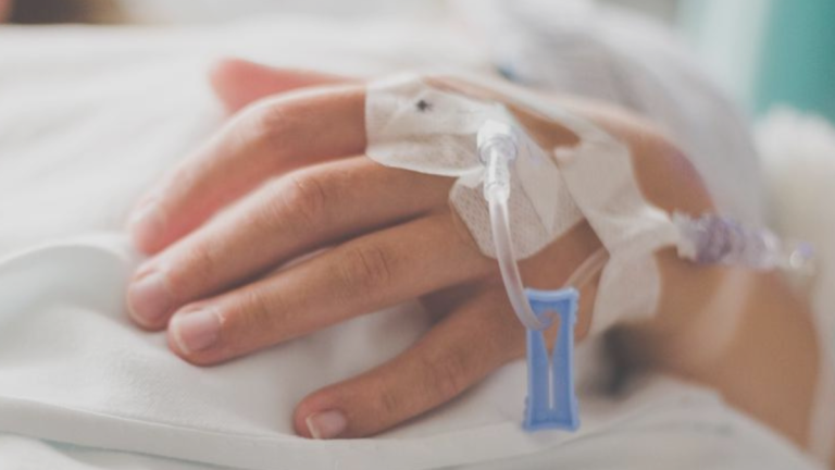 La enfermedad que afecta a 14 chilenos que destruye sus músculos y solo reciben tratamiento 