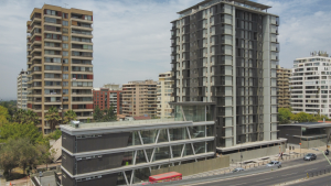 Ministro Poduje anuncia viviendas sociales en inmediaciones de Nido de Águilas y Parque Arauco