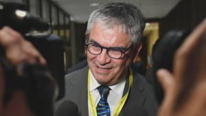 Mario Marcel responde a Quiroz por supuesto déficit de caja fiscal: 