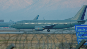 Ex director de Migraciones: vuelo de expulsión de migrantes anunciado por Kast fue gestionado por Boric