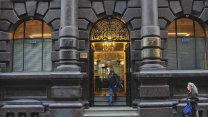 Cobro a deudores del CAE: Tesorería apunta que pagos se dispararon a $8.300 millones en abril