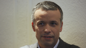 Óscar Landerretche sale en defensa de Máximo Pacheco y advierte que Kast busca privatizar Codelco