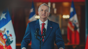 Expresidenta de TC asesta golpe a oposición: 