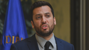 Raúl Soto se distancia del PC y Frente Amplio en rol de oposición: 