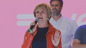 Matthei saca al pizarrón a Quiroz por propuesta de recorte de alimentación escolar: 