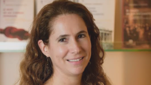 Macarena García (LyD) y propuesta gubernamental: 