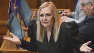 Pamela Jiles apunta a gestión de Mara Sedini: 