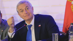 Kast sale en defensa de Poduje tras cruce con Senado: 