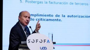 Quiroz critica mal uso de beneficios en educación: 