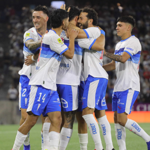 Vuelco total: U Cátolica cede ante Conmebol y llega a un acuerdo para recibir hinchas de Boca Juniors en el Claro Arena
