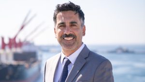 Productos falsos y falta de experiencia: los cuestionamientos y acusaciones que provocaron la renuncia de seremi de Salud de Valparaíso