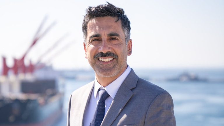 Productos falsos y falta de experiencia: los cuestionamientos y acusaciones que provocaron la renuncia de seremi de Salud de Valparaíso