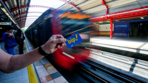 Las Líneas del Metro que extenderán su horario por la Maratón de Santiago
