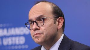 Subsecretario Pavez (UDI) intenta cerrar pugna en el oficialismo: 