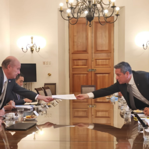 Contra interés no hay argumento