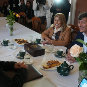 Cómo se fraguó el llamativo encuentro entre los Parisi y el alcalde Toledo