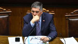 AC de Republicanos a Grau acota el margen de acción del Gobierno en el Senado y aumenta riesgo de aprobar megarreforma por un voto