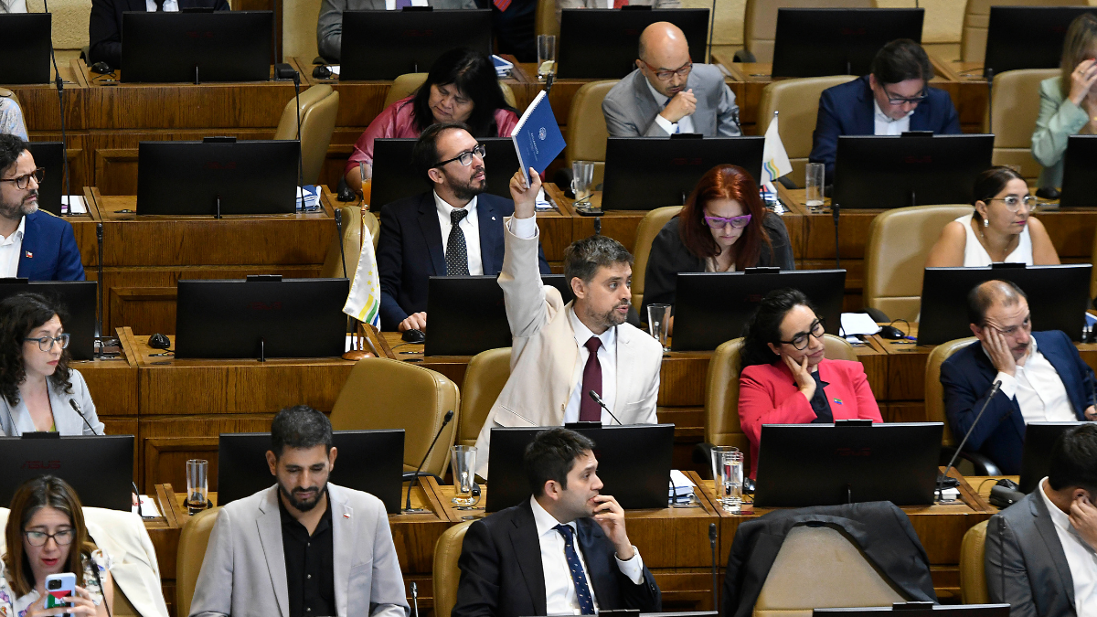 Más de 2.000 indicaciones: la estrategia de la oposición que busca dilatar la megarreforma y que desató la furia de La Moneda