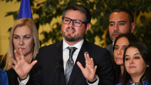 PDG confirma sus 13 votos a favor de megarreforma tras ingreso de proyecto que elimina IVA a medicamentos y pañales