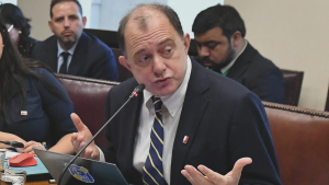 Libertarios alertan por efectos de choque Poduje-Quiroz: 