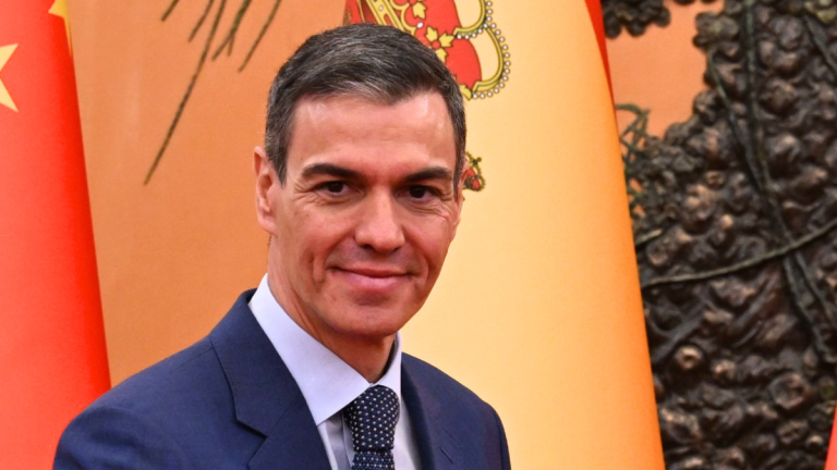 Del cobro de sobornos a millonarias comisiones: los flancos judiciales de la crisis que vive el PSOE de Pedro Sánchez en España