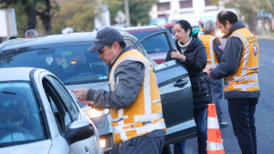 Restricción vehicular: averigua cuáles son las patentes que no pueden circular este jueves 14 de mayo