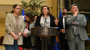 El enredo de la oposición (y el descuelgue de la DC) tras reunión en que se “acordó” rechazar en bloque megarreforma de Kast