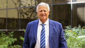 Senador Gastón Saavedra (PS): “El Gobierno tiene que escoger: gobierna por decreto o gobierna dialogando”